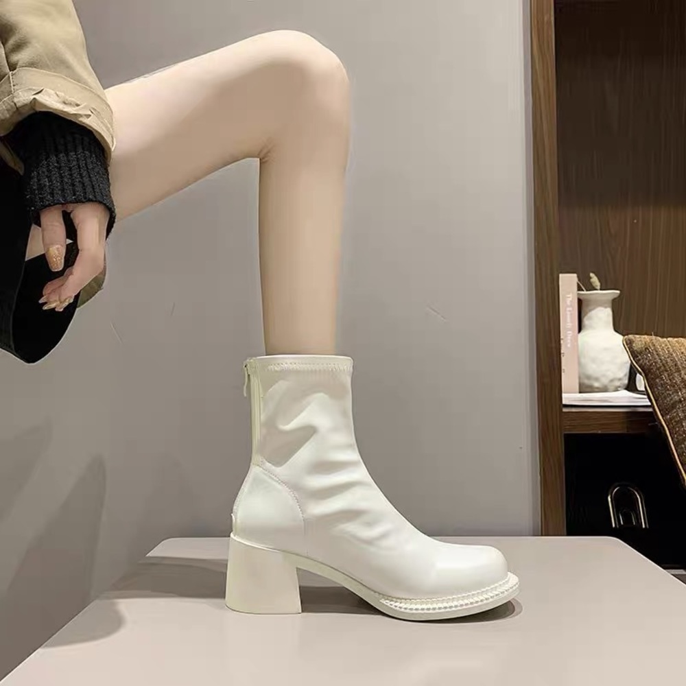 Brand new white women boot